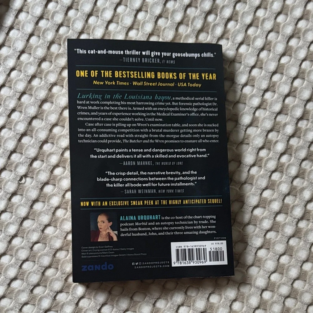 Book Bundle - Picture 3 of 8